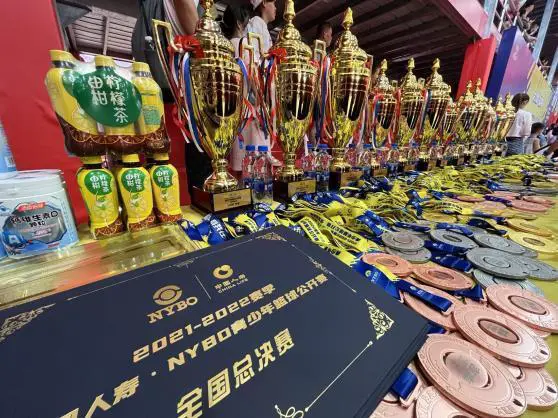 如何通过团队配合提高篮板成功率?_0